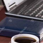 آیا اتصال دائم لپ تاپ به برق ضرر دارد؟ باتری خراب می شود؟